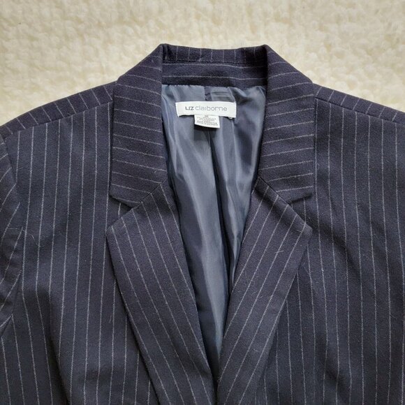Liz Claiborne‎ Blazer Sportcoat Womens Size 10 Blue Pinstriped Blended Materials - Picture 2 of 10